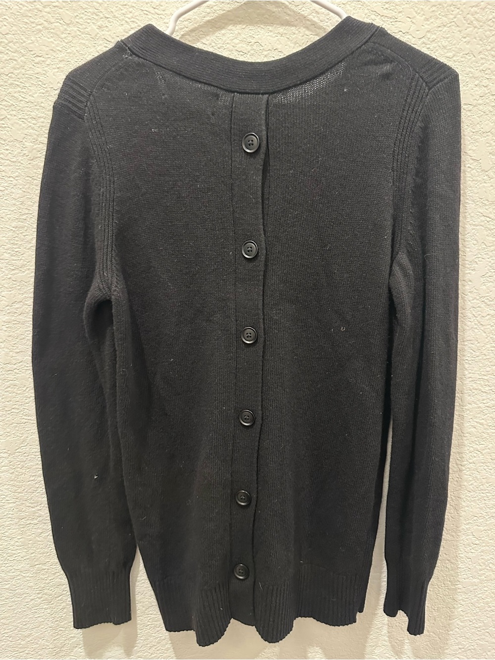 Banana Republic Black V-Neck Sweater Italian Yarn Filpucci Button Back Large - Picture 3 of 4